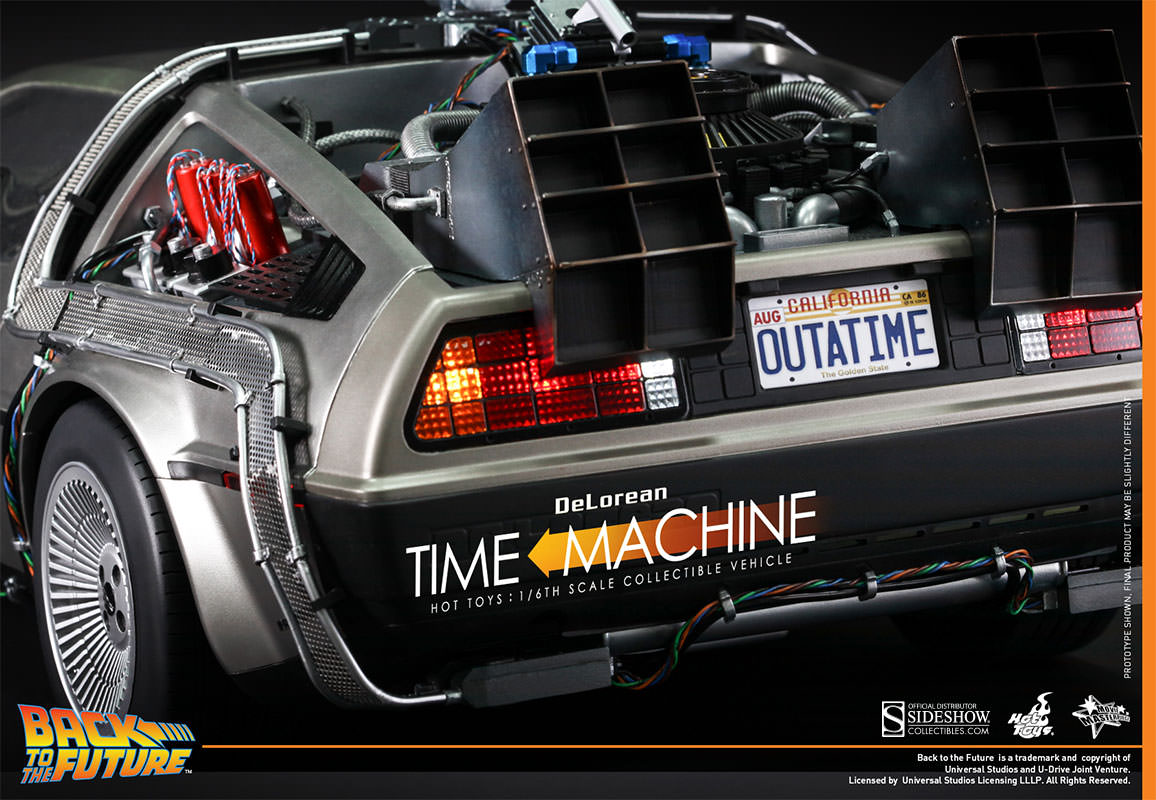 Hot Toys DeLorean Time Machine Back to the Future MMS260 1/6 Scale