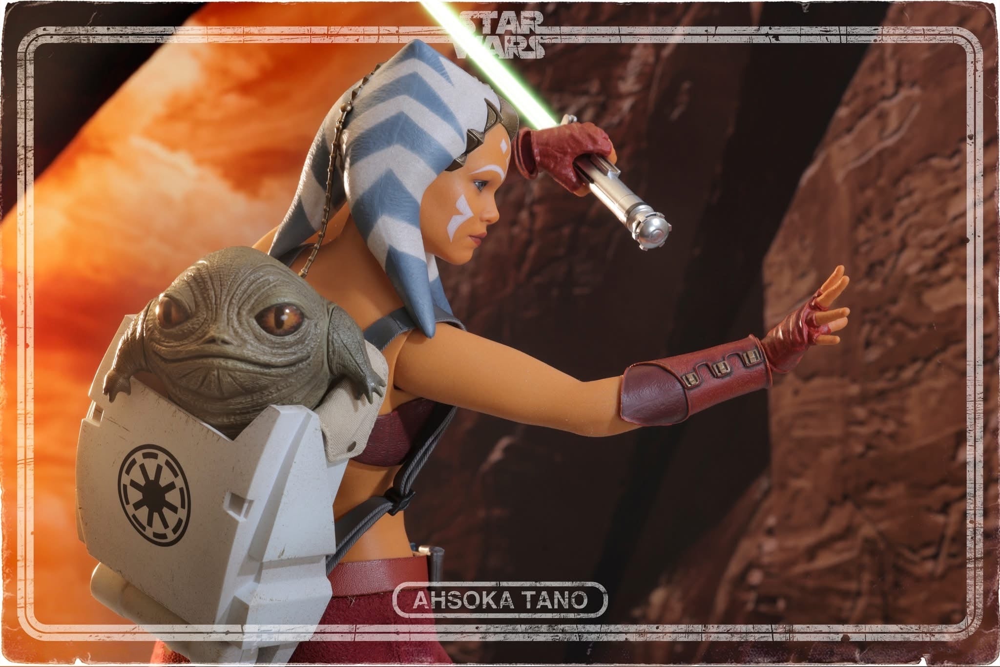 Hot Toys Star Wars: The Clone Wars™ Ahsoka Tano™ (Padawan) 1/6th Scale Collectible Figure TMS170